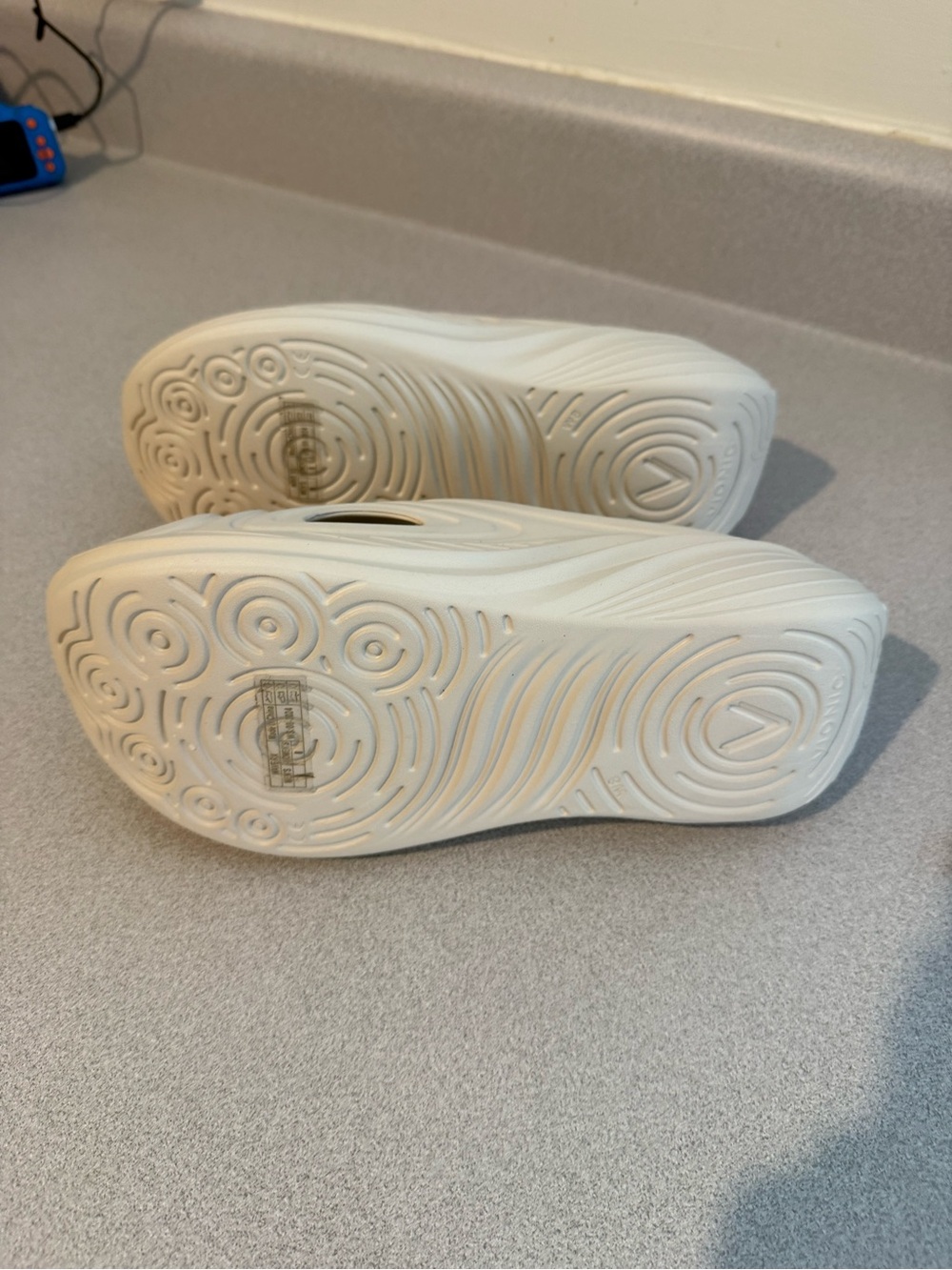 Vionic Cove RX Sandals in Cream - Picture 5 of 7